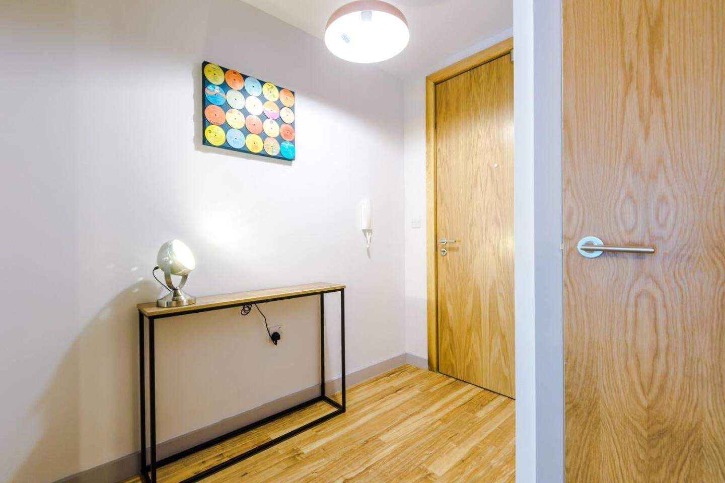 High Reviewed 1-Bed With Parking Central Location Ливерпуль Экстерьер фото