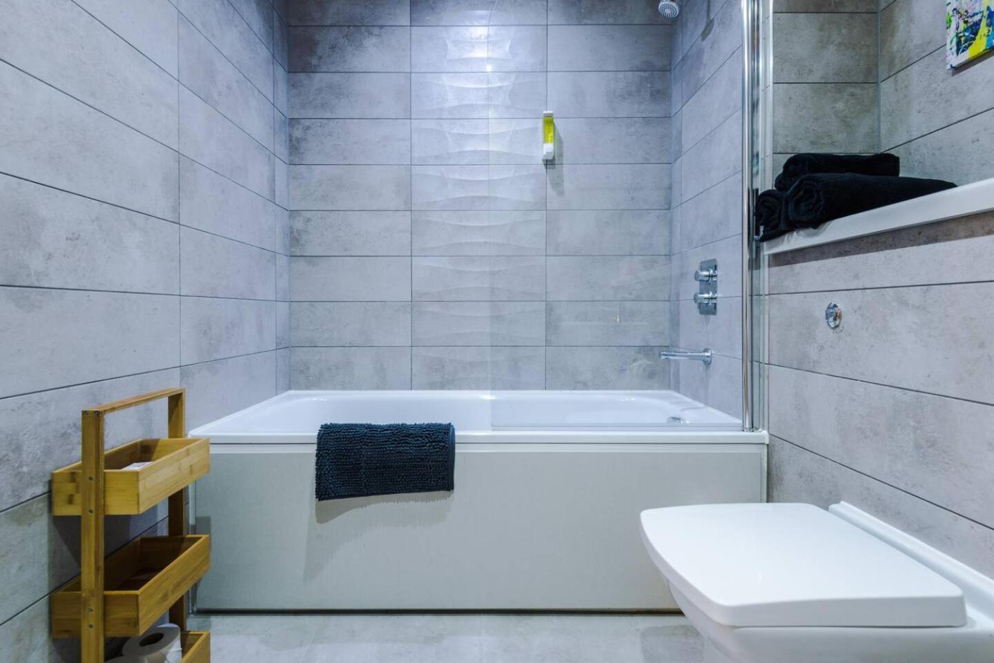 High Reviewed 1-Bed With Parking Central Location Ливерпуль Экстерьер фото
